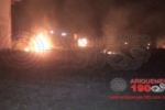 ARIQUEMES: Bombeiros combatem incêndio em matagal que quase destruiu galpão no Polo Moveleiro