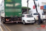 ARIQUEMES: Engavetamento envolvendo três carros e um caminhão é registrado no centro da cidade