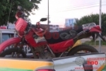 ARIQUEMES: Motocicleta furtada no Centro é localizada na praça da Vitória
