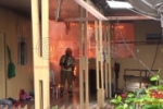 ARIQUEMES: Vídeos – Incêndio quase consome residência no Setor 09