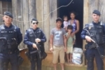 MACHADINHO: Polícia Militar entrega cestas básicas e ajuda família carente no Distrito de 5º BEC