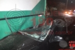 ARIQUEMES: Carro fica totalmente destruído após grave colisão com ônibus na Av. Capitão Silvio – Veículo teve perda total