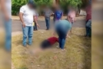 VÍDEO: Morador de Buritis é baleado por dupla em motocicleta no centro de Seringueiras