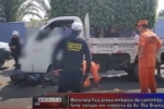 Ariquemes: Mulher é socorrida pelo SAMU – Motoneta fica presa embaixo de caminhão – Vídeo