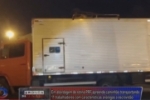 PRF descobre vendedores trancados em baú de caminhão na BR 364 em Ariquemes – Vídeo