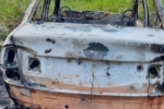 Criminosos incendeiam carro roubado na sexta–feira
