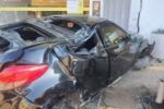 Dupla abandona veículo Veloster após grave acidente – Carro ficou destruido 