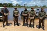 POLÍCIA MILITAR APREENDE TRACAJÁS, REDES E ARMAS EM OPERAÇÃO AMBIENTAL NO RIO GUAPORÉ
