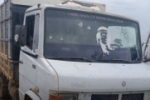 Costa Marques – Encapuzados fazem emboscada e atiram contra ocupantes de caminhão em São Domingos – Vídeo