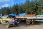 Em Vilhena/RO, PRF identifica transporte irregular de madeira