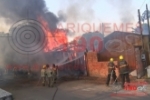 ARIQUEMES: Incêndio de grandes proporções atinge casas na Rua Itapuã do oeste, Setor BNH em Ariquemes